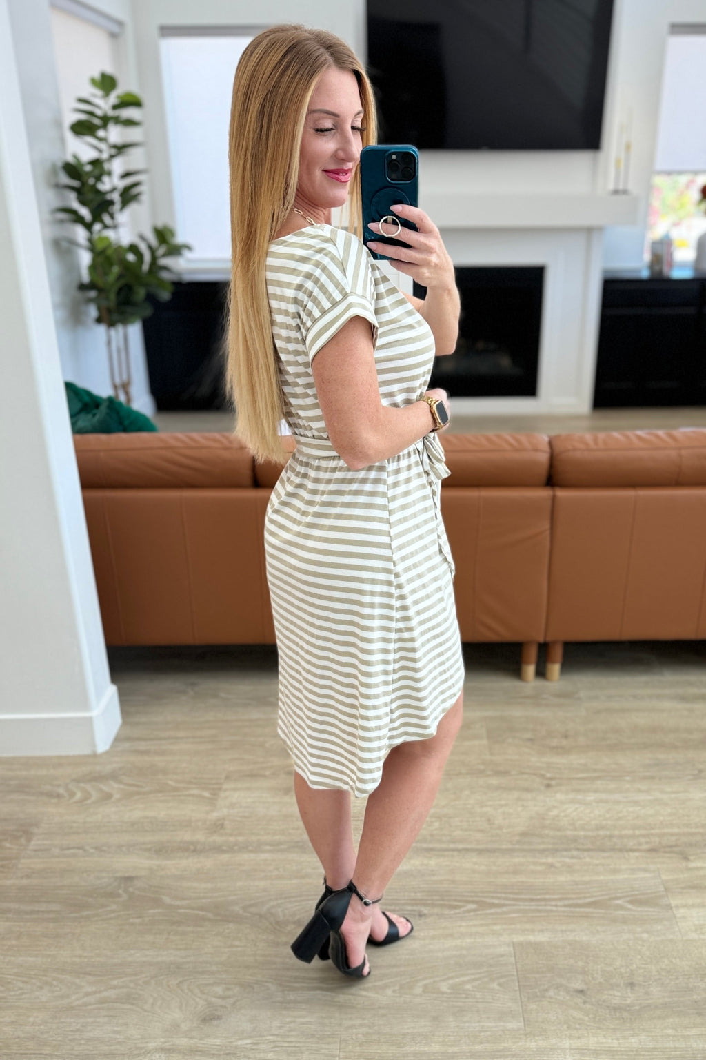 Has Merit Tulip Women's Midi Dress