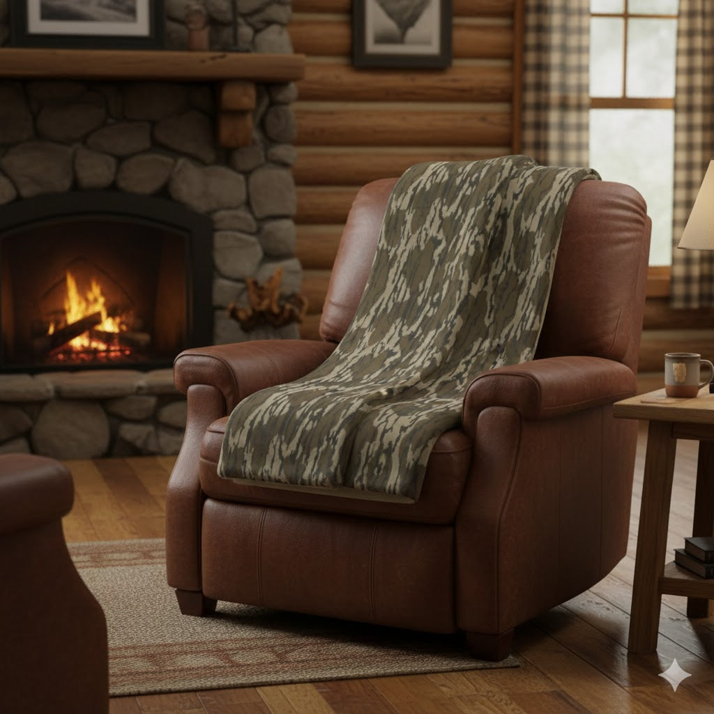 Bottomland Camouflage Fleece Throw Blanket (Two Size Options)